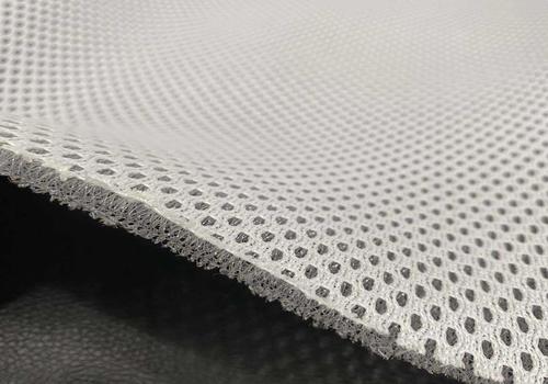 汽車坐墊復(fù)合面料打孔 汽車坐墊復(fù)合面料打孔